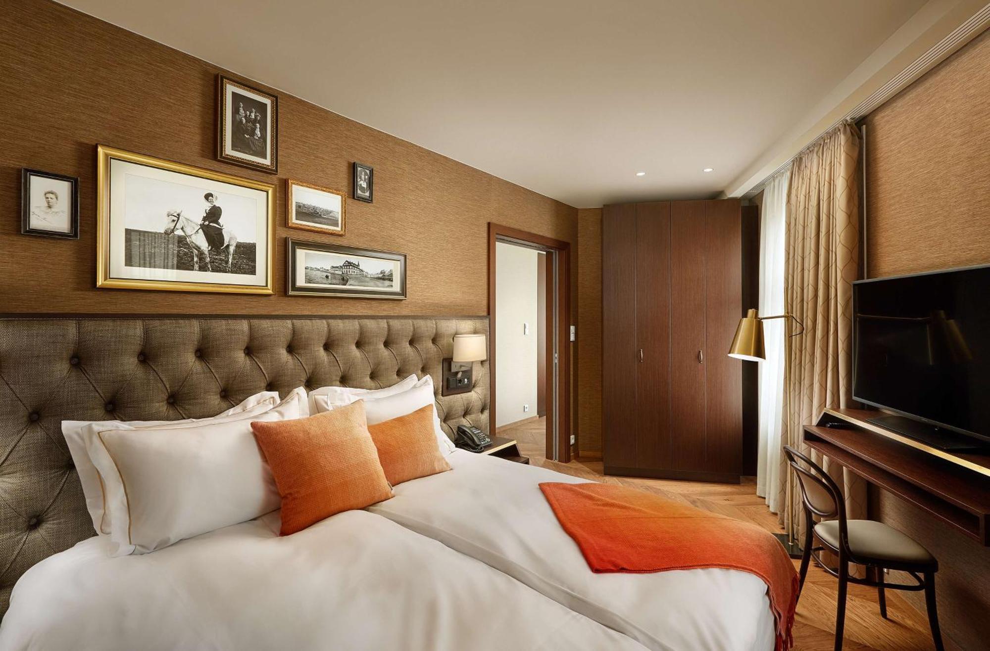 Reykjavik Konsulat Hotel, Curio Collection By Hilton Buitenkant foto